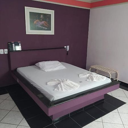 Bhaus Motel Марилия Экстерьер фото